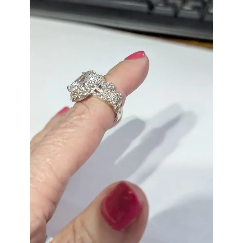 Faceted‎ White Colorless Glass Rhinestone Silver Tone Tone Ring Size 7 R-TN6